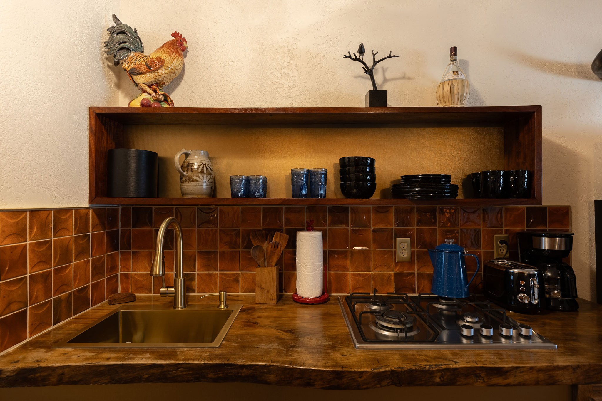 2 Bedroom w/ Kitchen interior at The Burgundy — view 5