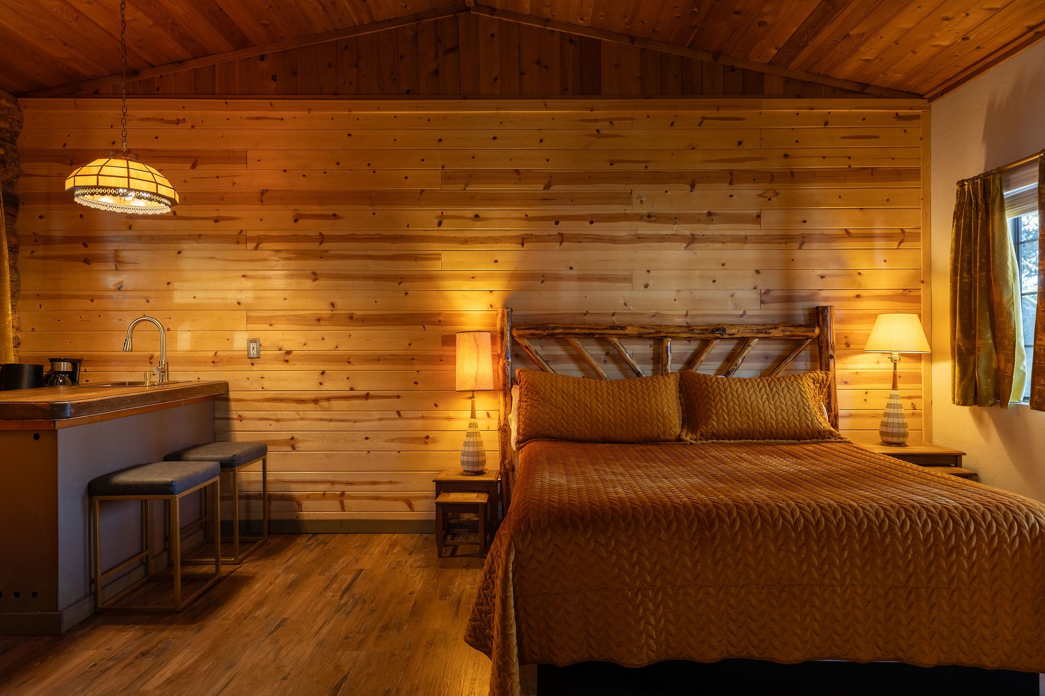Spa Suite interior at The Burgundy — view 6